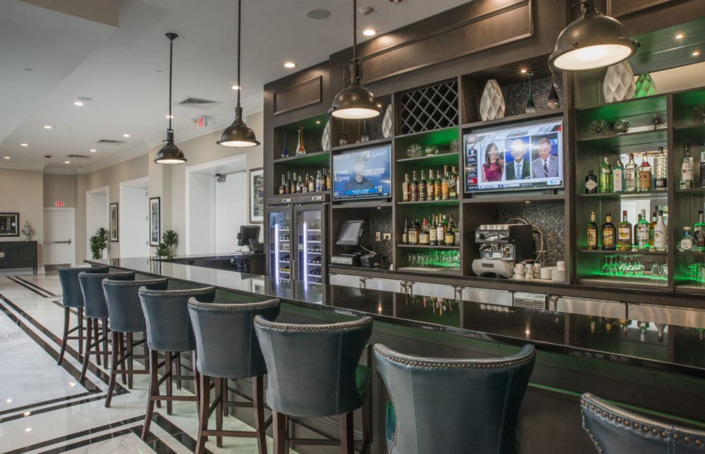 Emerald Lounge and Restaurant